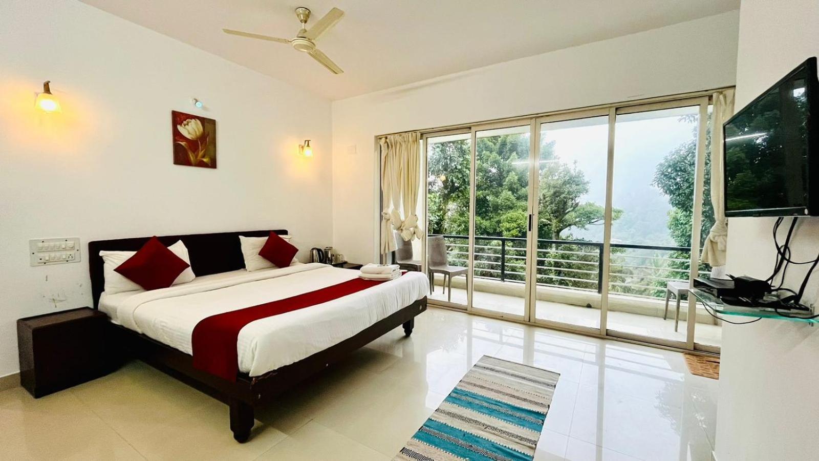 Red Stone Villas Coorg 마디케리 외부 사진